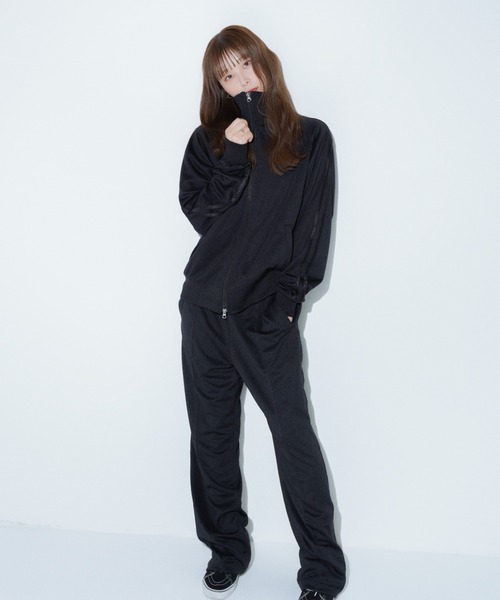 ZOZOMESSE(ゾゾメッセ)の「TRACK PANTS(スウェットパンツ・メンズ・ブラック・L/XL)」の2枚目の写真