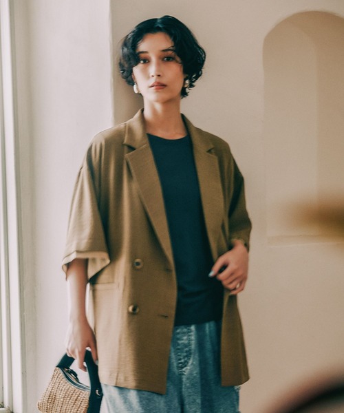 LEPSIM（レプシィム）の「《リネンライクドライシリーズ》ルーズ切り替え5分袖Wジャケット　639027（テーラードジャケット・レディース・ブラック/ライトベージュ/テラコッタ/カーキブラウン・FREE）」の3枚目の写真