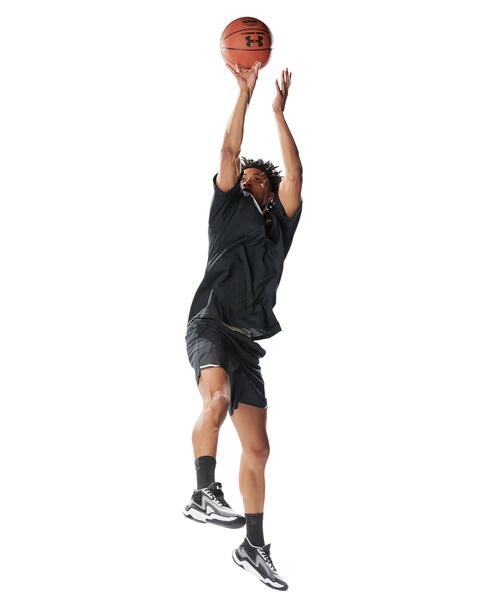 UNDER ARMOUR(アンダーアーマー)の「UAテック ストリートクエスト ショートスリーブ Tシャツ(バスケットボール/メンズ)(Tシャツ/カットソー・メンズ・ブラック・M/L/2XL/XL/S/3XL)」の6枚目の写真