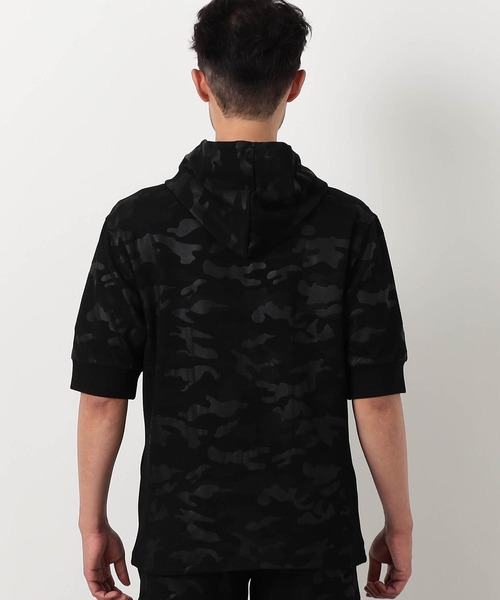 NICOLE CLUB FOR MEN(ニコルクラブフォーメン)の「エンボスクラック柄5分袖ジップパーカー(パーカー・メンズ・ホワイト系2/ホワイト系1/ブラック系2/ブラック系1・X-LARGE/LARGE/MEDIUM)」の9枚目の写真