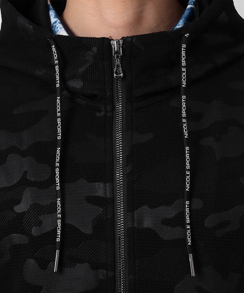 NICOLE CLUB FOR MEN(ニコルクラブフォーメン)の「エンボスクラック柄5分袖ジップパーカー(パーカー・メンズ・ホワイト系2/ホワイト系1/ブラック系2/ブラック系1・X-LARGE/LARGE/MEDIUM)」の12枚目の写真