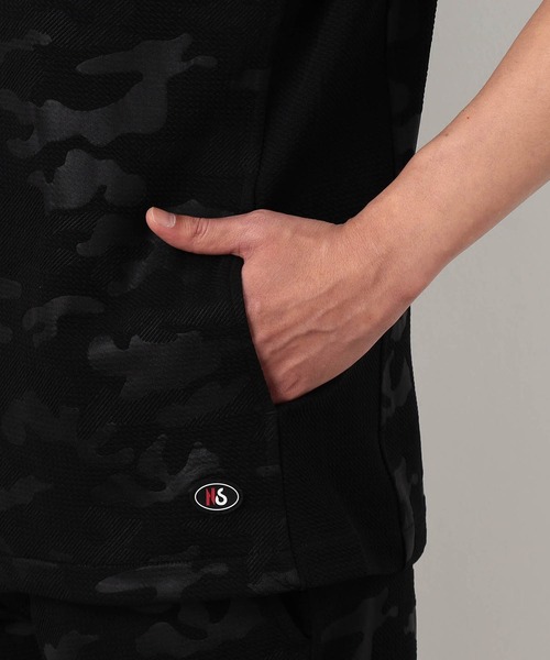 NICOLE CLUB FOR MEN(ニコルクラブフォーメン)の「エンボスクラック柄5分袖ジップパーカー(パーカー・メンズ・ホワイト系2/ホワイト系1/ブラック系2/ブラック系1・X-LARGE/LARGE/MEDIUM)」の14枚目の写真