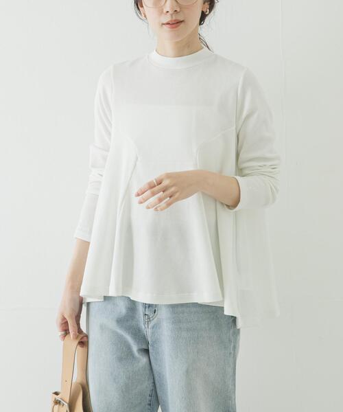 NEW BALANCE(ニューバランス)の「NEW BALANCE NB GREYペプラム長袖トップ(Tシャツ/カットソー・レディース・ベージュ/オフホワイト・MEDIUM)」の2枚目の写真