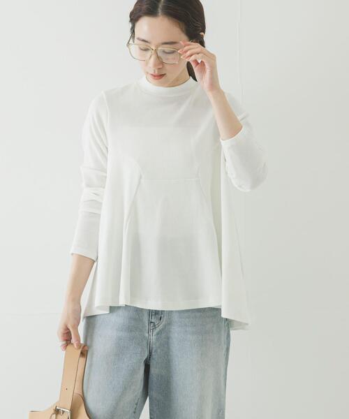 NEW BALANCE(ニューバランス)の「NEW BALANCE NB GREYペプラム長袖トップ(Tシャツ/カットソー・レディース・ベージュ/オフホワイト・MEDIUM)」の3枚目の写真
