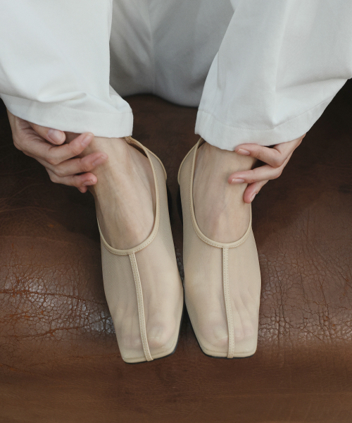 EPURE(エピュレ)の「NOS Square Mesh Flats (3color)(バレエシューズ・レディース・ブラック/ホワイト/ライトベージュ・22.5cm/23cm/23.5cm/24cm/24.5cm/25cm/25.5cm)」の6枚目の写真