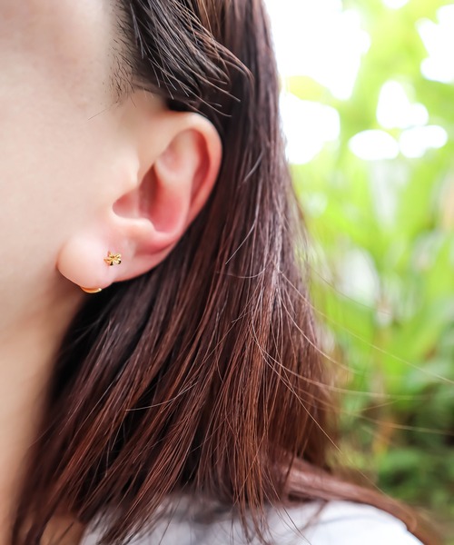 IRIEBEACH(アイリービーチ)の「plumeria through pierce/【ハワイアンジュエリー】【サージカルステンレス】【金属アレルギー対応】【IRIEBEACH / アイリービーチ】つけっぱなしOK(ピアス(片耳用)・レディース・シルバー/ゴールド/ピンク・FREE)」の6枚目の写真