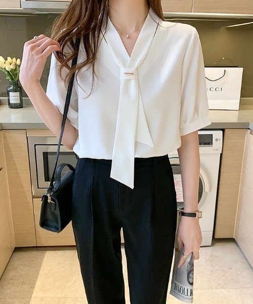 yuue' ( wear )(ユーイ)の「オフィス、プライベート、オケージョンにも◎ボウタイ半袖ブラウス(シャツ/ブラウス・レディース・ホワイト/ブルー・FREE)」の16枚目の写真