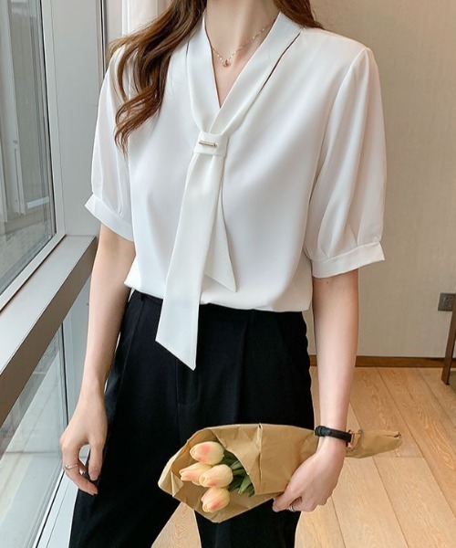 yuue' ( wear )(ユーイ)の「オフィス、プライベート、オケージョンにも◎ボウタイ半袖ブラウス(シャツ/ブラウス・レディース・ホワイト/ブルー・FREE)」の13枚目の写真