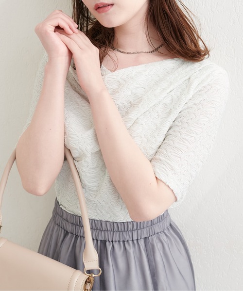 natural couture(ナチュラルクチュール)の「ジャガードカットドレープTOPS(Tシャツ/カットソー・レディース・ブラウン/ピンク/オフホワイト/ブラック・FREE)」の3枚目の写真