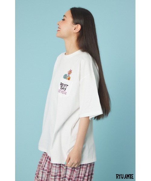 RODEO CROWNS WIDE BOWL(ロデオクラウンズワイドボウル)の「(ryu ambe)Roddy Tシャツ(Tシャツ/カットソー・レディース・オフホワイト/ブラック・LARGE/MEDIUM)」の19枚目の写真