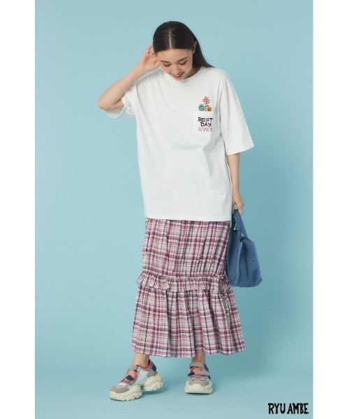 RODEO CROWNS WIDE BOWL(ロデオクラウンズワイドボウル)の「(ryu ambe)Roddy Tシャツ(Tシャツ/カットソー・レディース・オフホワイト/ブラック・LARGE/MEDIUM)」の15枚目の写真