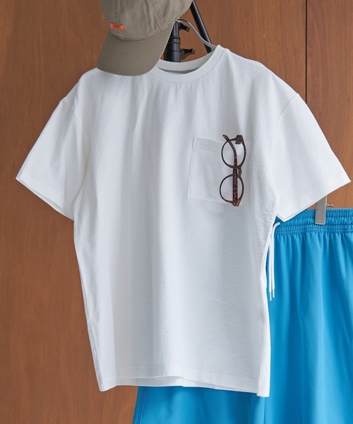 ikka(イッカ)の「冷感DRYサッカーポケットTシャツ(Tシャツ/カットソー・メンズ・ホワイト/サックスブルー/ベージュ/ネイビー・L/M/XL/S)」の2枚目の写真