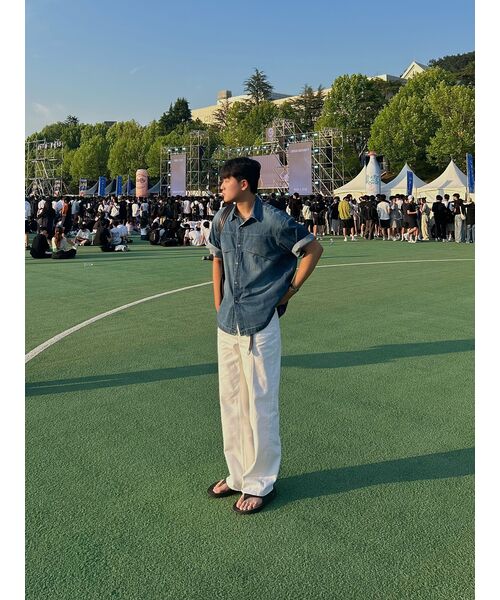 INSILENCE(インサイロンス)の「フラッシュハーフデニムシャツ WASHED BLUE(シャツ/ブラウス・レディース・その他・LARGE/MEDIUM/SMALL)」の18枚目の写真
