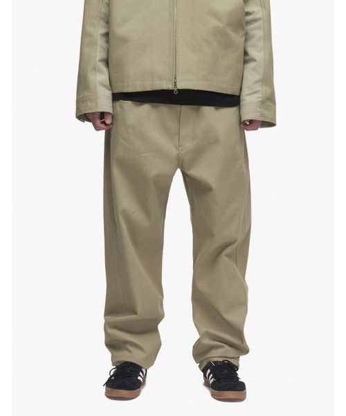 LORES(ロアス)の「Twisted Leg Trousers - Beige(その他パンツ・レディース・その他・LARGE/MEDIUM)」の4枚目の写真