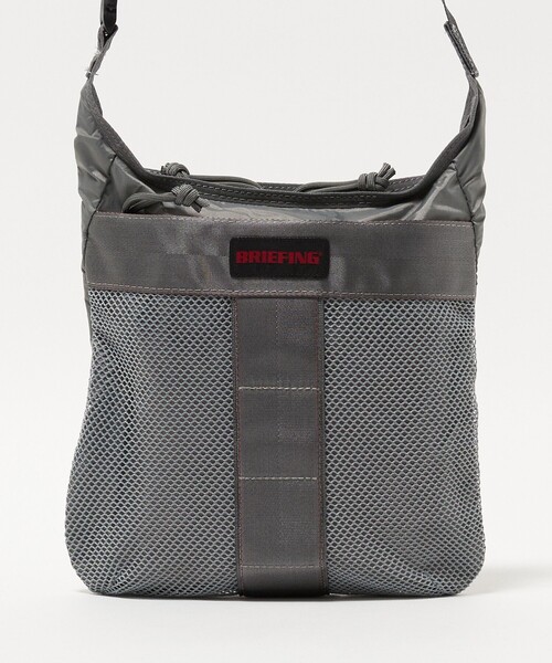 BRIEFING(ブリーフィング)の「【別注】<BRIEFING>リップストップ サコッシュ TALL(ショルダーバッグ・メンズ・グレー系/ブラック・FREE)」の6枚目の写真