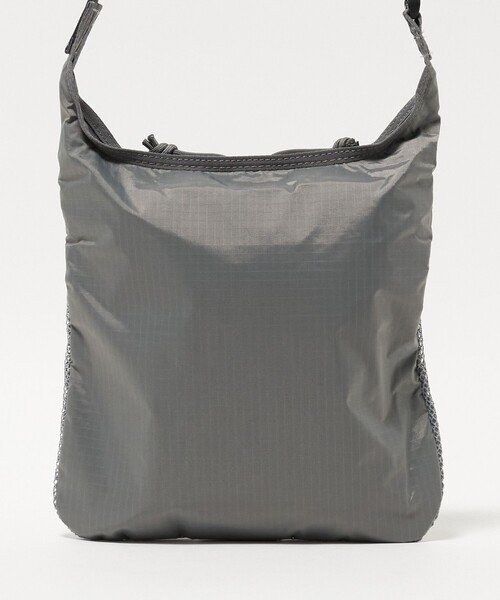 BRIEFING(ブリーフィング)の「【別注】<BRIEFING>リップストップ サコッシュ TALL(ショルダーバッグ・メンズ・グレー系/ブラック・FREE)」の8枚目の写真
