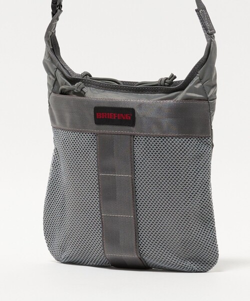 BRIEFING(ブリーフィング)の「【別注】<BRIEFING>リップストップ サコッシュ TALL(ショルダーバッグ・メンズ・グレー系/ブラック・FREE)」の9枚目の写真