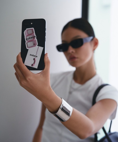 SOEMIN(ソミン)の「Bone bangle/ワイドバングル(バングル/リストバンド・レディース・シルバー・FREE)」の3枚目の写真