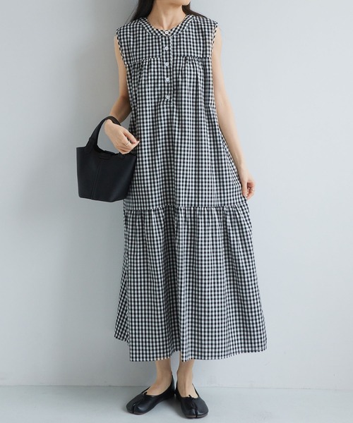 MAISON DE THERESE（メゾン ド テレーズ）の「ノースリーブ　切り替えギャザー　ギンガムチェックロングワンピース（ワンピース・レディース・Black・FREE）」の3枚目の写真