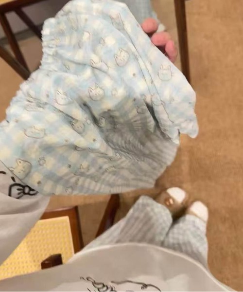AsheKsha(アシクシャ)の「柔らかくてかわいいキャラクターのストレートホームパンツ(その他パンツ・レディース・ブルー/ブラウン/ベージュ・F)」の6枚目の写真