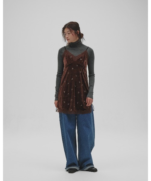 TODAYFUL（トゥデイフル）の「Petit Flower Velour Tunic（その他トップス・レディース・チョコ/ブラック・FREE）」の13枚目の写真