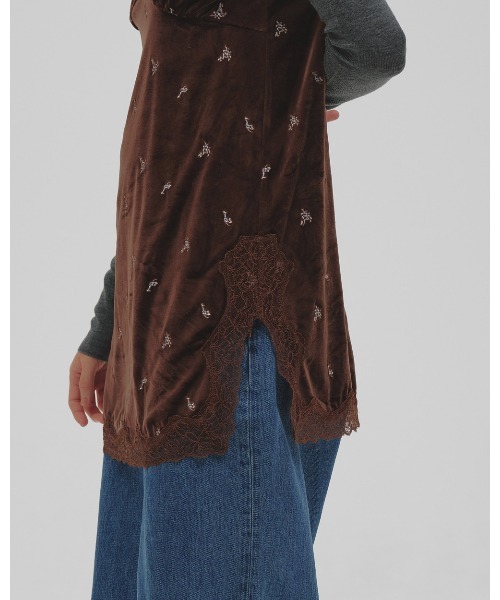 TODAYFUL（トゥデイフル）の「Petit Flower Velour Tunic（その他トップス・レディース・チョコ/ブラック・FREE）」の17枚目の写真
