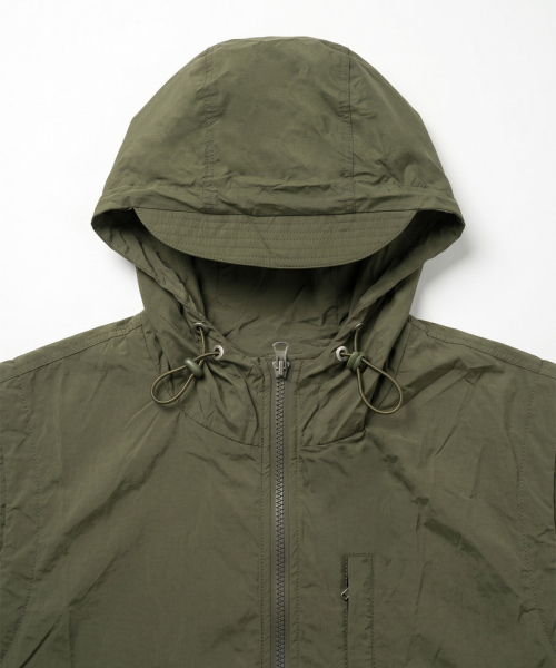 UNDEROFF(アンダーオフ)の「クールケアナイロンウィンドブレーカー ベスト ブラック(ベスト・メンズ・ブラック・LARGE/MEDIUM/X-LARGE)」の4枚目の写真