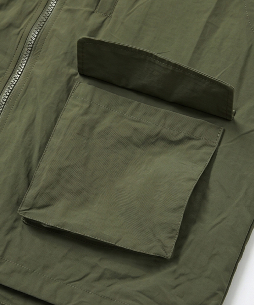 UNDEROFF(アンダーオフ)の「クールケアナイロンウィンドブレーカー ベスト ブラック(ベスト・メンズ・ブラック・LARGE/MEDIUM/X-LARGE)」の5枚目の写真