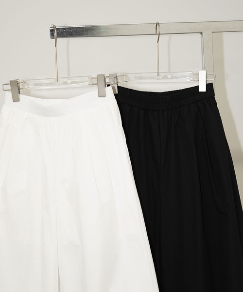 chuclla(チュクラ)の「バルーンギャザーワイドパンツ chw26s345(その他パンツ・レディース・ブラック/ホワイト・L/M)」の4枚目の写真