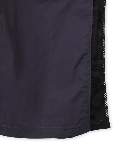 NIKE（ナイキ）の「NIKE AS W NK LACE INSET TRACK PANT / ナイキ ウィメンズ レース INSET トラック パンツ 【SP】（その他パンツ・レディース・ブラック/ダークグレー・S/M/L）」の11枚目の写真