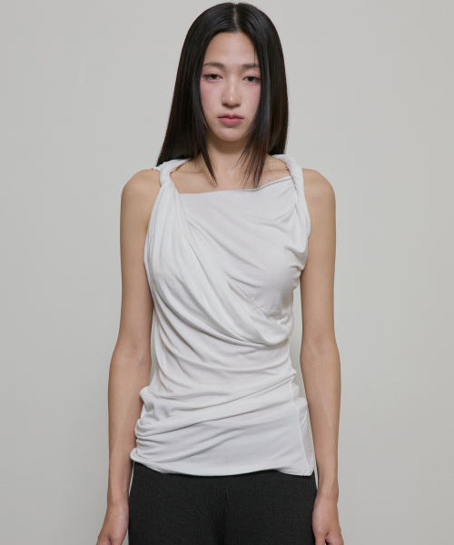 FLAREUP（フレアアップ）の「Braided Asymmetrical Sleeveless (FL-166_White)（Tシャツ/カットソー・レディース・ホワイト・OS）」の3枚目の写真