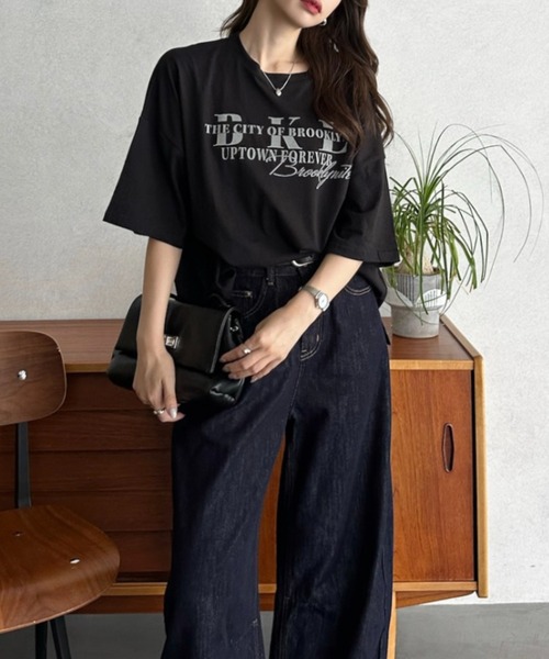 Eclat one(エクラワン)の「【Eclat one】コットン 天竺 カレッジロゴ プリント ワイドTシャツ(Tシャツ/カットソー・レディース・ブラック/オフホワイト・FREE)」の13枚目の写真