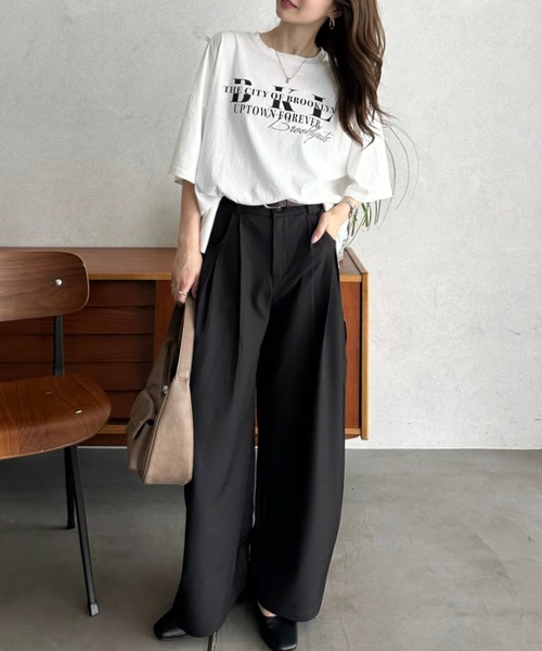 Eclat one(エクラワン)の「【Eclat one】コットン 天竺 カレッジロゴ プリント ワイドTシャツ(Tシャツ/カットソー・レディース・ブラック/オフホワイト・FREE)」の11枚目の写真