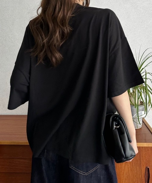 Eclat one(エクラワン)の「【Eclat one】コットン 天竺 カレッジロゴ プリント ワイドTシャツ(Tシャツ/カットソー・レディース・ブラック/オフホワイト・FREE)」の5枚目の写真