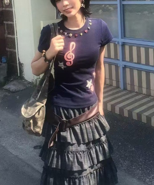 AsRiRe(アスリレイ)の「音符モチーフビジューネックTシャツ(Tシャツ/カットソー・レディース・ネイビー・M)」の4枚目の写真