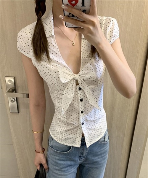HALEY PESCA(ヘーリーペスカ)の「HALEY PESCA/フロントリボン ドット柄 パフスリーブトップス(シャツ/ブラウス・レディース・ホワイト・MEDIUM/SMALL)」の4枚目の写真
