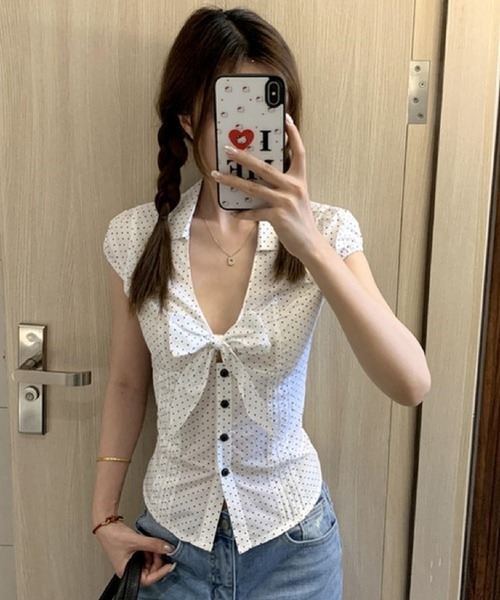 HALEY PESCA(ヘーリーペスカ)の「HALEY PESCA/フロントリボン ドット柄 パフスリーブトップス(シャツ/ブラウス・レディース・ホワイト・MEDIUM/SMALL)」の2枚目の写真