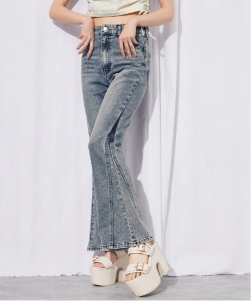 GORGE(ゴージ)の「《美脚パネル切替フレア》デニムパンツ・ジーンズ/Y2K/オールシーズン/全2色(デニムパンツ・レディース・ブルー/サックスブルー・M/S)」の3枚目の写真