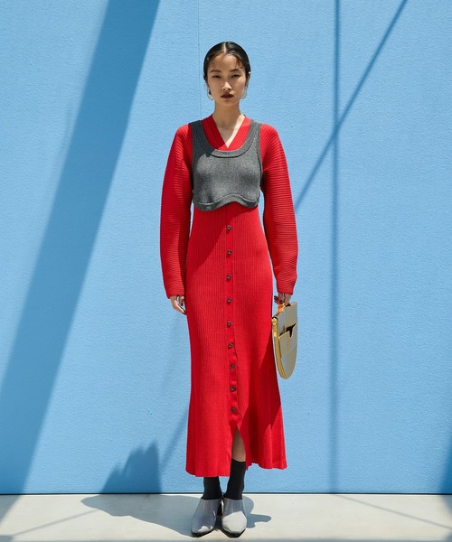 OMMO(オーエムエムオー)の「ACCORDION KNIT OP(ワンピース・レディース・レッド/オフホワイト/ブラック・36/38)」の3枚目の写真