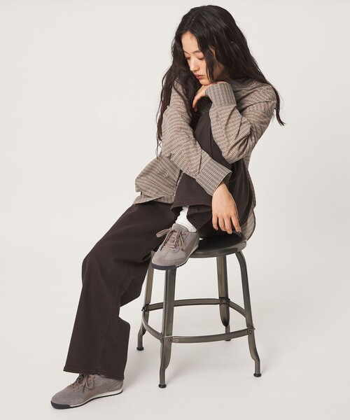 PUMA（プーマ）の「＜スタイリスト 兵藤千尋さんコラボ・PUMA＞アリゾナ スニーカー / ARIZONA（スニーカー・レディース・グレー・24cm/23.5cm/23cm/22.5cm/25cm/24.5cm）」の13枚目の写真