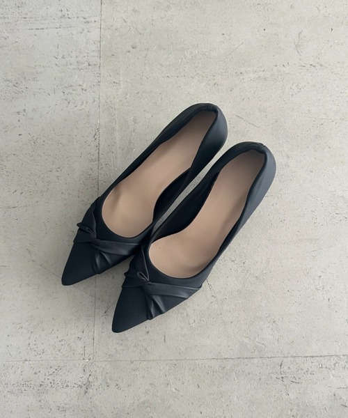MYMOOD.(マイムード)の「ツイストデザイン7cmヒールパンプス(パンプス・レディース・アイボリー/ブラック・23.5cm/24.5cm)」の21枚目の写真