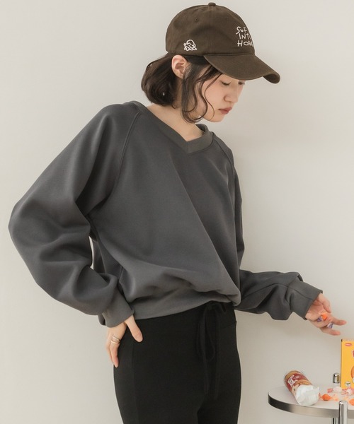 HEILIS(ヘイリス)の「Vネックスウェットトップス/スウェット スウェットトップス Vネックスウェット Vネック 長袖トップス トレーナー プルオーバー オーバーサイズ ワンポイント バックデザイン 韓国ファッション カジュアル ストリート ノームコア レイヤード デイリー 秋服 冬服 ライトイエロー グレー チャコールグレー(スウェット・レディース・ライトイエロー/グレー/チャコールグレー・FREE)」の20枚目の写真
