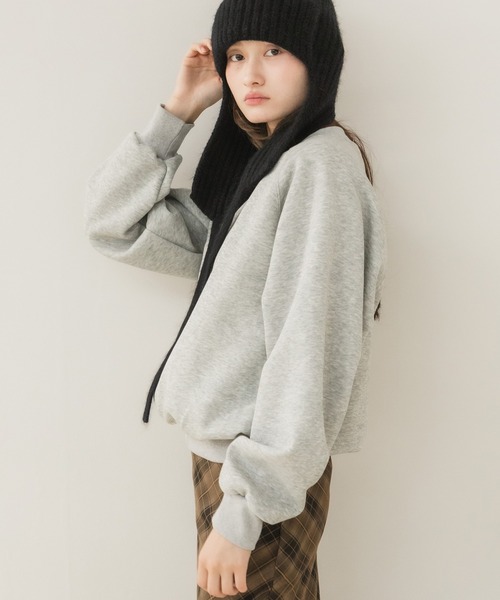 HEILIS(ヘイリス)の「Vネックスウェットトップス/スウェット スウェットトップス Vネックスウェット Vネック 長袖トップス トレーナー プルオーバー オーバーサイズ ワンポイント バックデザイン 韓国ファッション カジュアル ストリート ノームコア レイヤード デイリー 秋服 冬服 ライトイエロー グレー チャコールグレー(スウェット・レディース・ライトイエロー/グレー/チャコールグレー・FREE)」の10枚目の写真