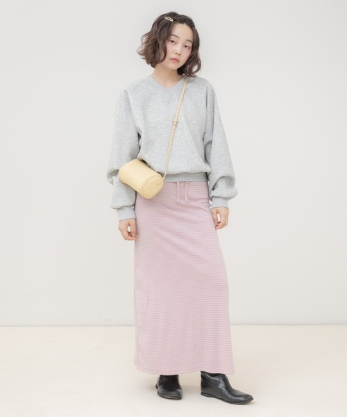 HEILIS(ヘイリス)の「Vネックスウェットトップス/スウェット スウェットトップス Vネックスウェット Vネック 長袖トップス トレーナー プルオーバー オーバーサイズ ワンポイント バックデザイン 韓国ファッション カジュアル ストリート ノームコア レイヤード デイリー 秋服 冬服 ライトイエロー グレー チャコールグレー(スウェット・レディース・ライトイエロー/グレー/チャコールグレー・FREE)」の18枚目の写真