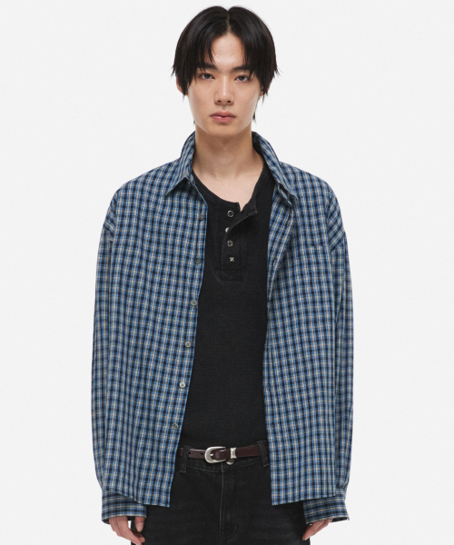 DNSR(ディーエヌエスアール)の「リラックスチェックシャツ ブルー(シャツ/ブラウス・メンズ・その他・SMALL/MEDIUM/LARGE/X-LARGE)」の1枚目の写真