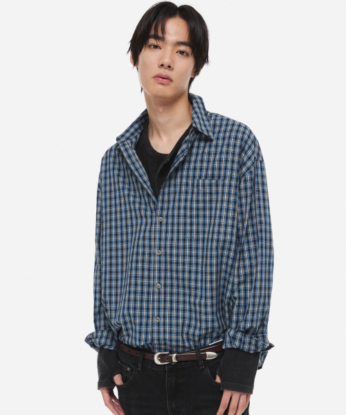 DNSR(ディーエヌエスアール)の「リラックスチェックシャツ ブルー(シャツ/ブラウス・メンズ・その他・SMALL/MEDIUM/LARGE/X-LARGE)」の2枚目の写真