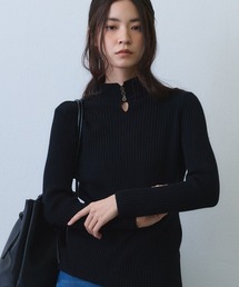 metal charm keyhole rib high neck knit / メタルチャームキーホールリブハイネックニット