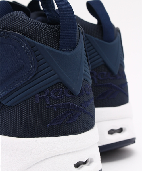 Reebok（リーボック）の「インスタポンプ フューリー OG [INSTAPUMP FURY OG]（スニーカー・メンズ・ブラック×ホワイト/グレー×ホワイト/ネイビー/ホワイト/グレー系その他/グリーン・26.0cm/27.0cm/28.5cm/24.0cm/29.0cm/25.5cm/27.5cm/24.5cm/22.0cm/26.5cm/30.0cm/29.5cm/25.0cm/28.0cm/23.5cm/23.0cm/31cm）」の9枚目の写真