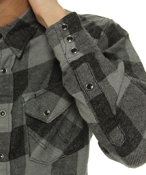 AMERICAN RAG CIE（アメリカンラグシー）の「シャツ　WRA-S9095（シャツ/ブラウス・メンズ・グレー/レッド/グリーン・SMALL/MEDIUM）」の6枚目の写真