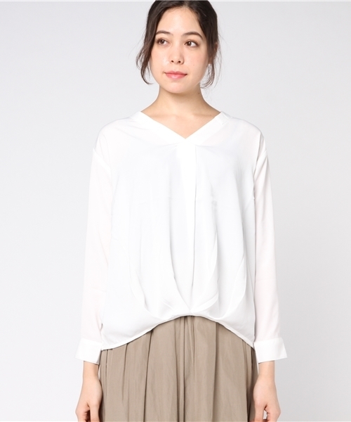 Honeys（ハニーズ）の「抜き襟前タックブラウス（シャツ/ブラウス・レディース・ネイビー/ホワイト・M/L）」の3枚目の写真